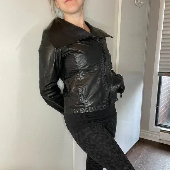 Kenneth Cole Leather Jacket - Picture 4 of 9